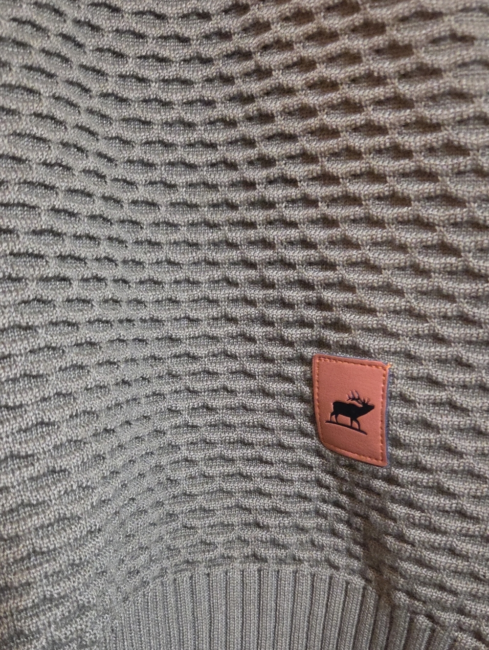 Olive Texture Mens Pull Over - Picture 2 of 4
